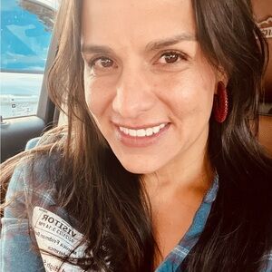 Meet your Posher, Monica